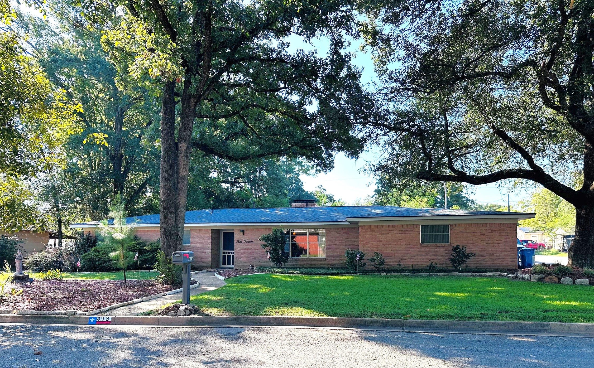 413 Davis Drive — photo