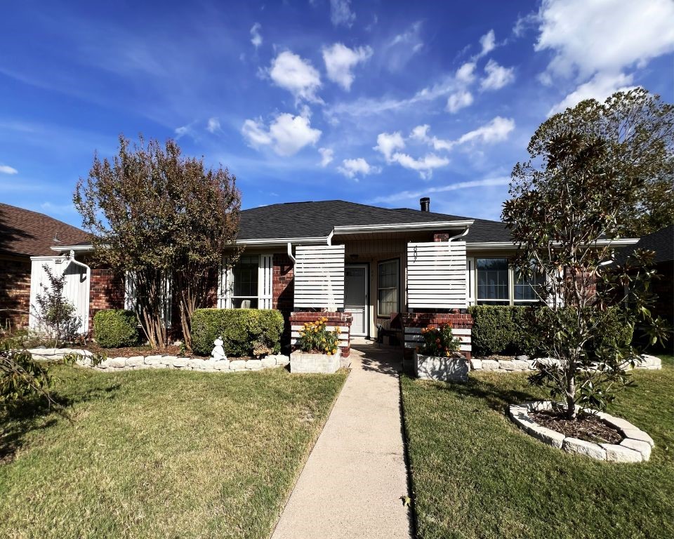 607 Bluebonnet Drive — photo