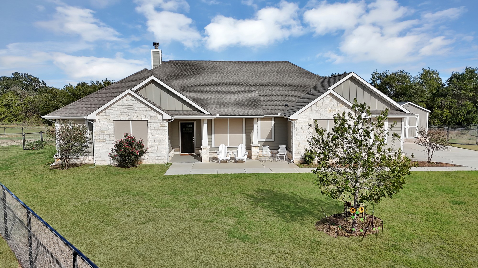 1039 Northern Oaks Court — photo