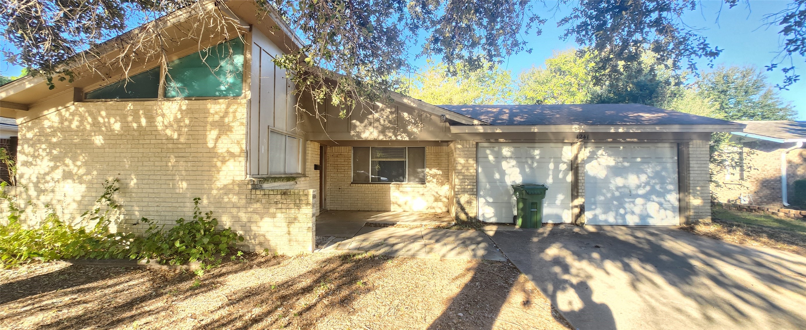 1241 Valentine Street — photo