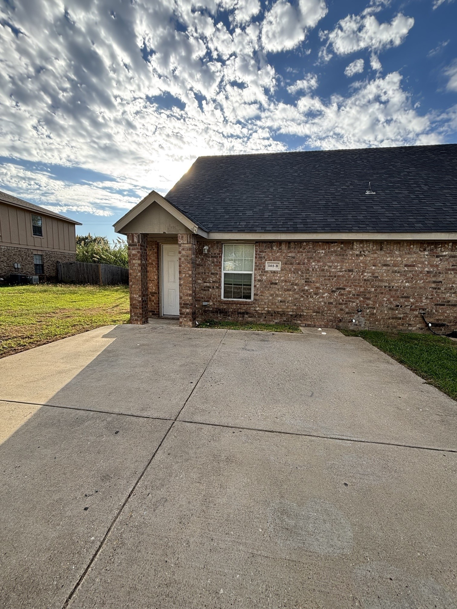 502 Kings Way Drive Unit B — photo
