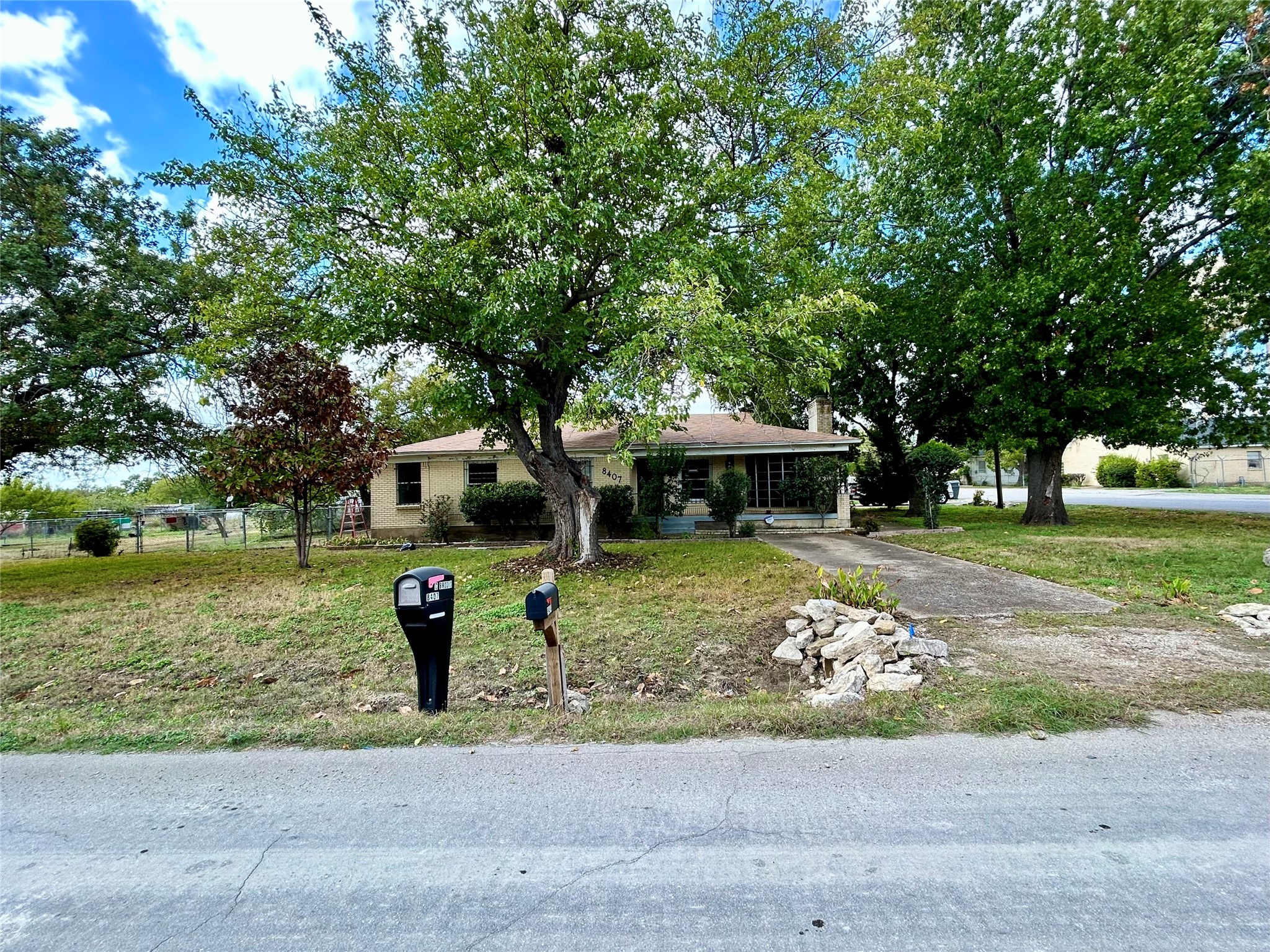 8407 Honeysuckle Lane — photo