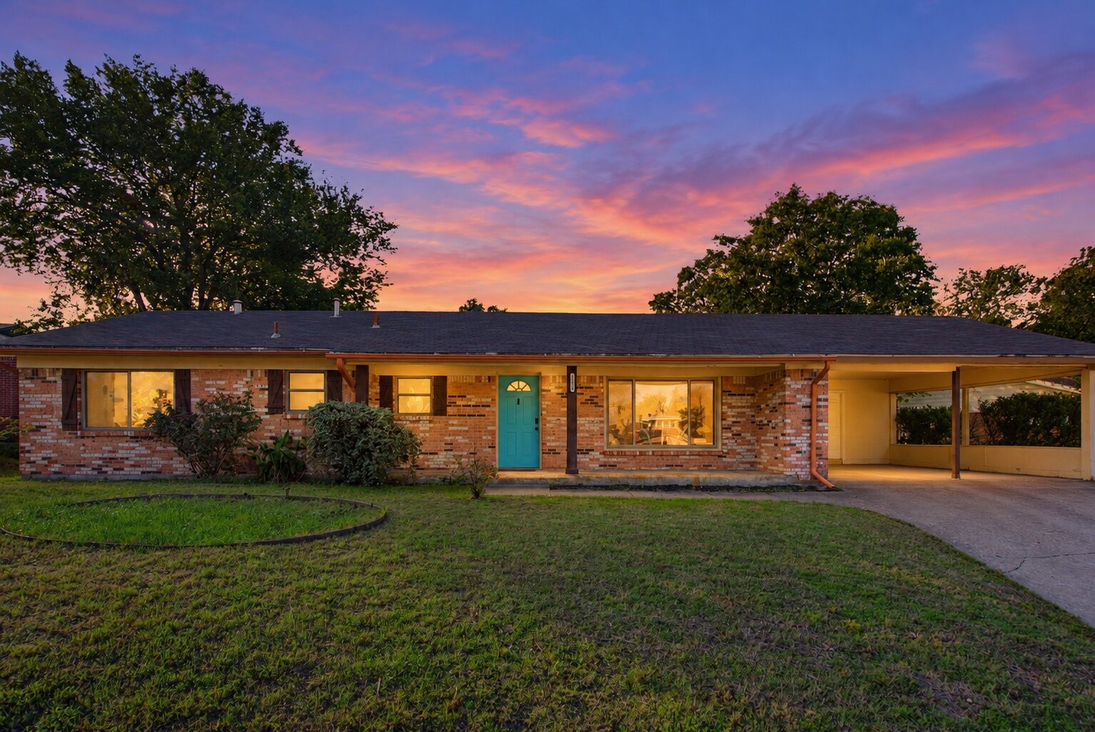 1421 Eastview Drive — photo