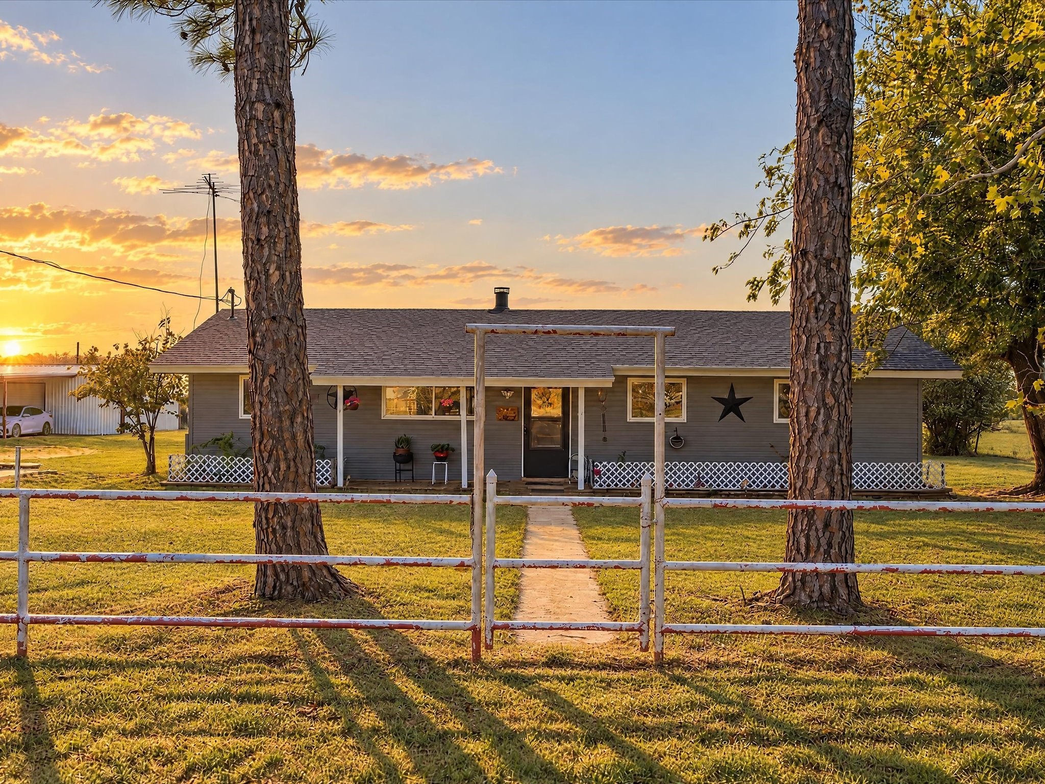 2220 Well Service Road — photo