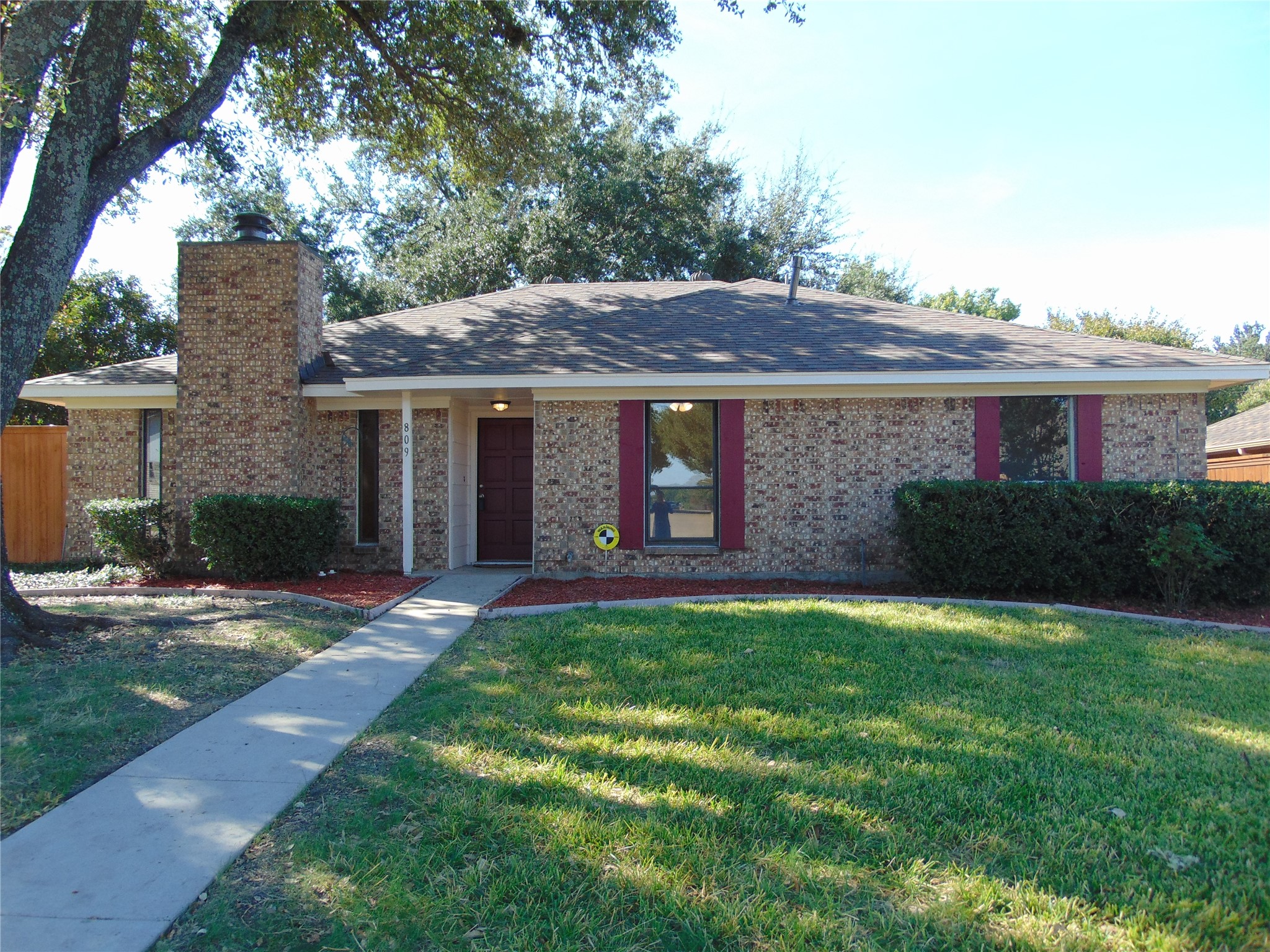 809 Broadmoor Drive — photo