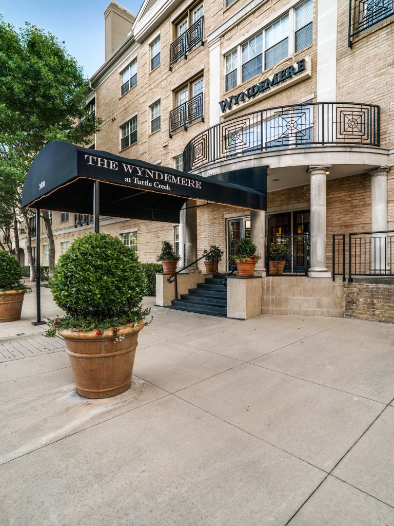 3400 Welborn Street Unit 316 — photo