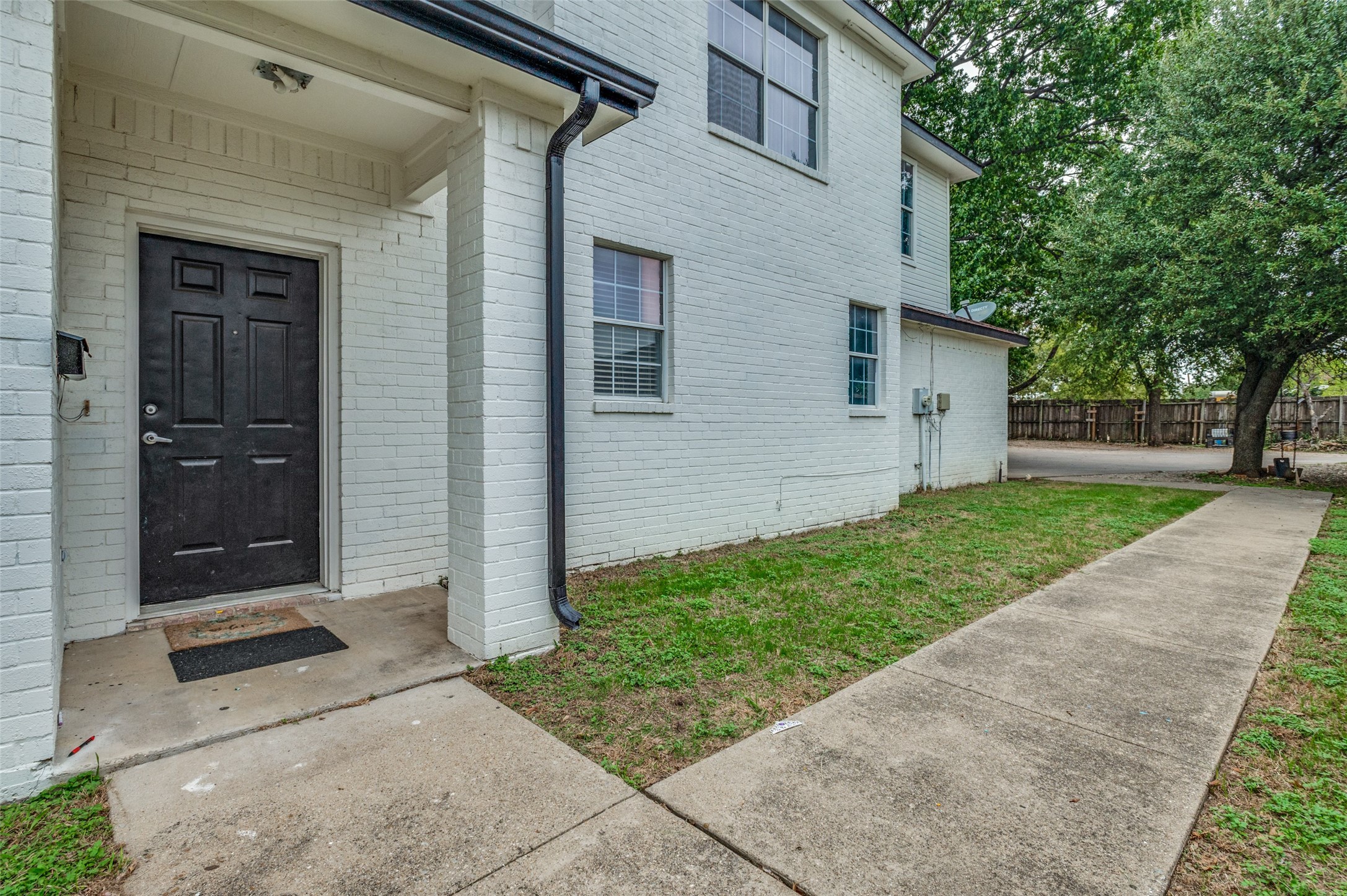 1215 N Nursery Road — photo