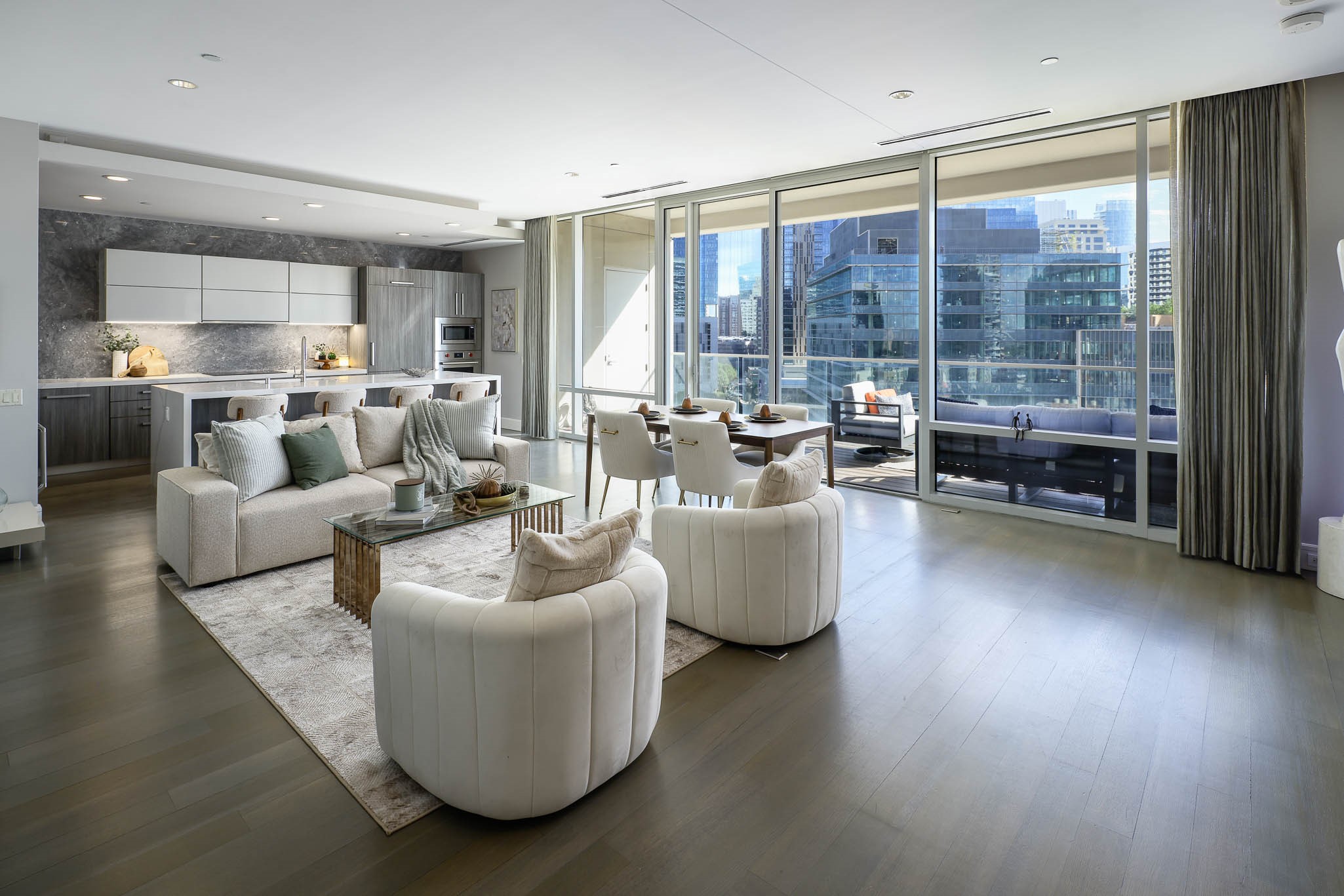 2408 Victory Park Lane Unit 1239 — photo