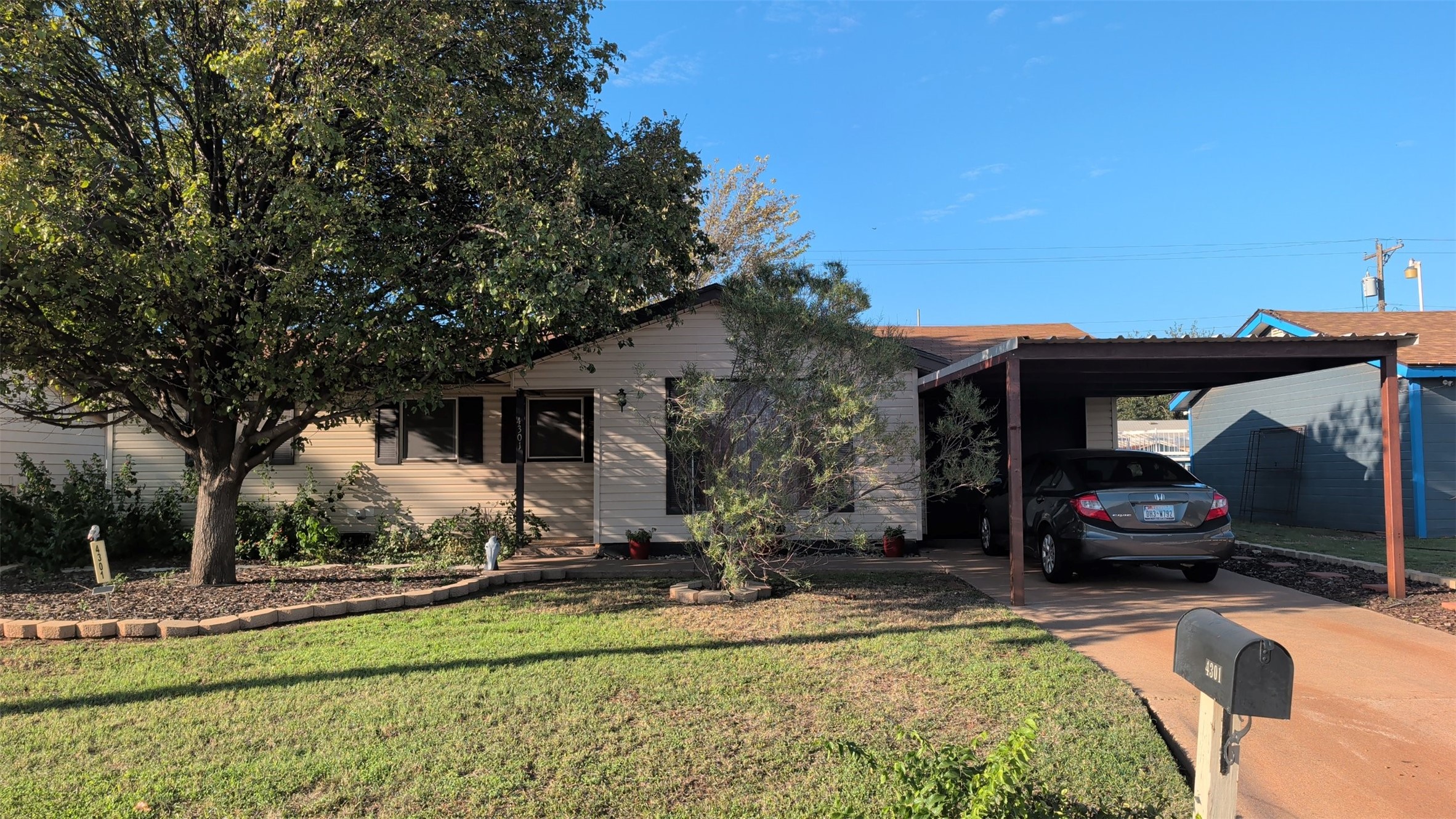 4301 Edgemont Drive — photo