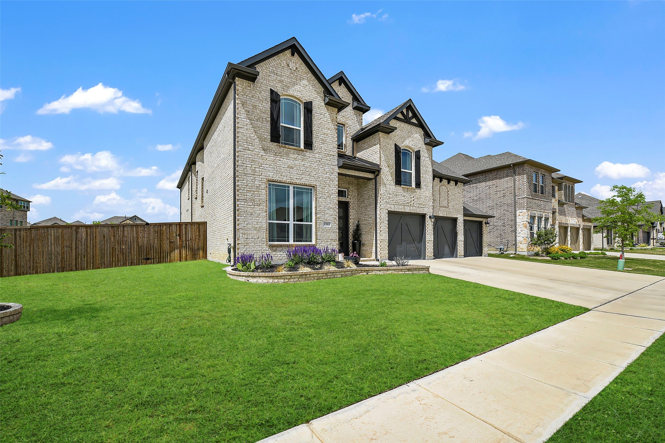 1101 Alderwood Drive — photo