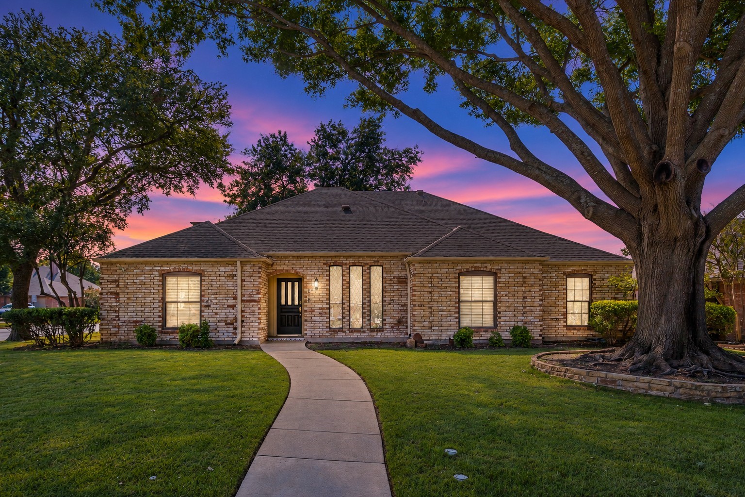 818 Pebblebrook Drive — photo