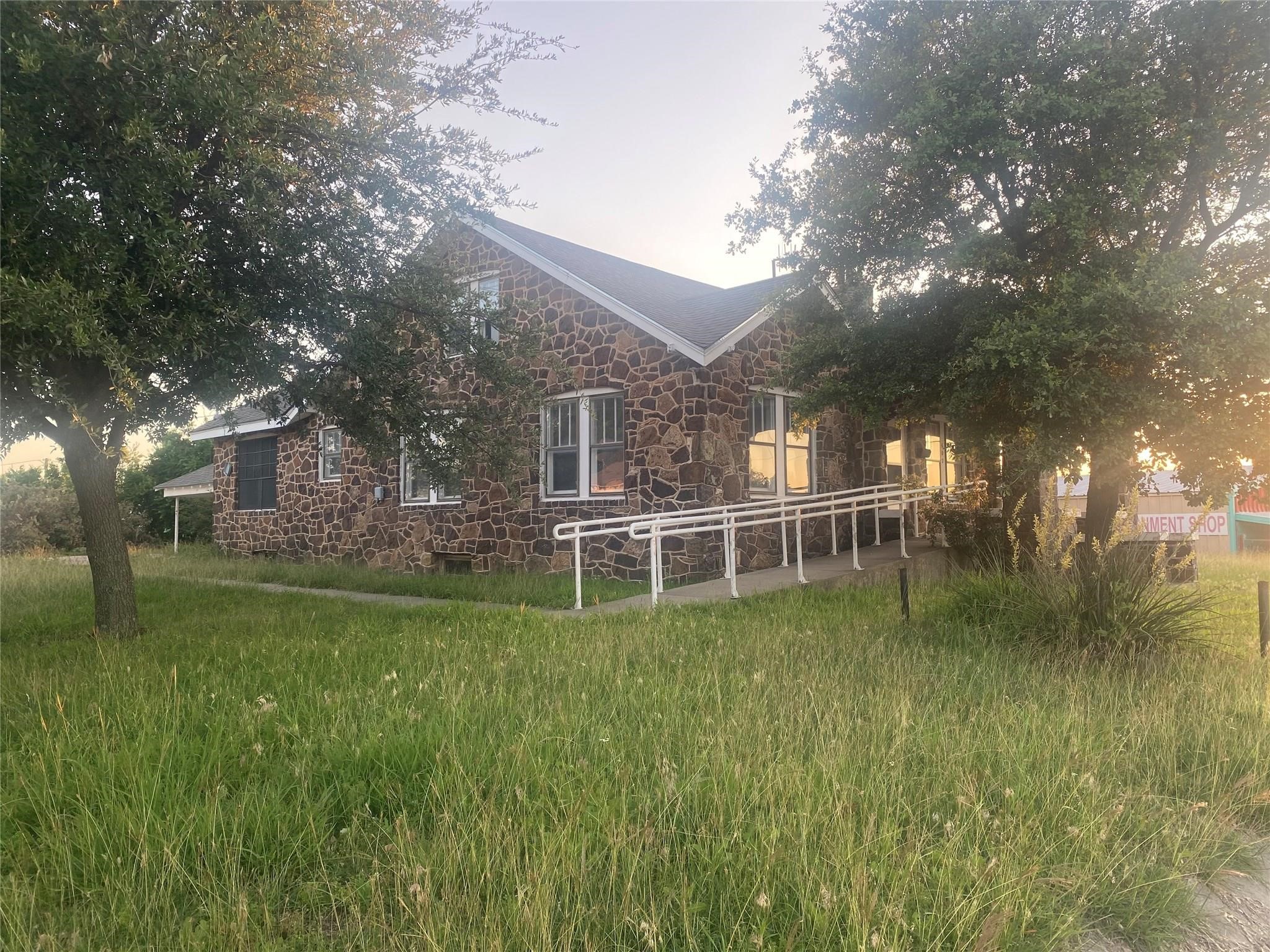 602 E Wise Street — photo