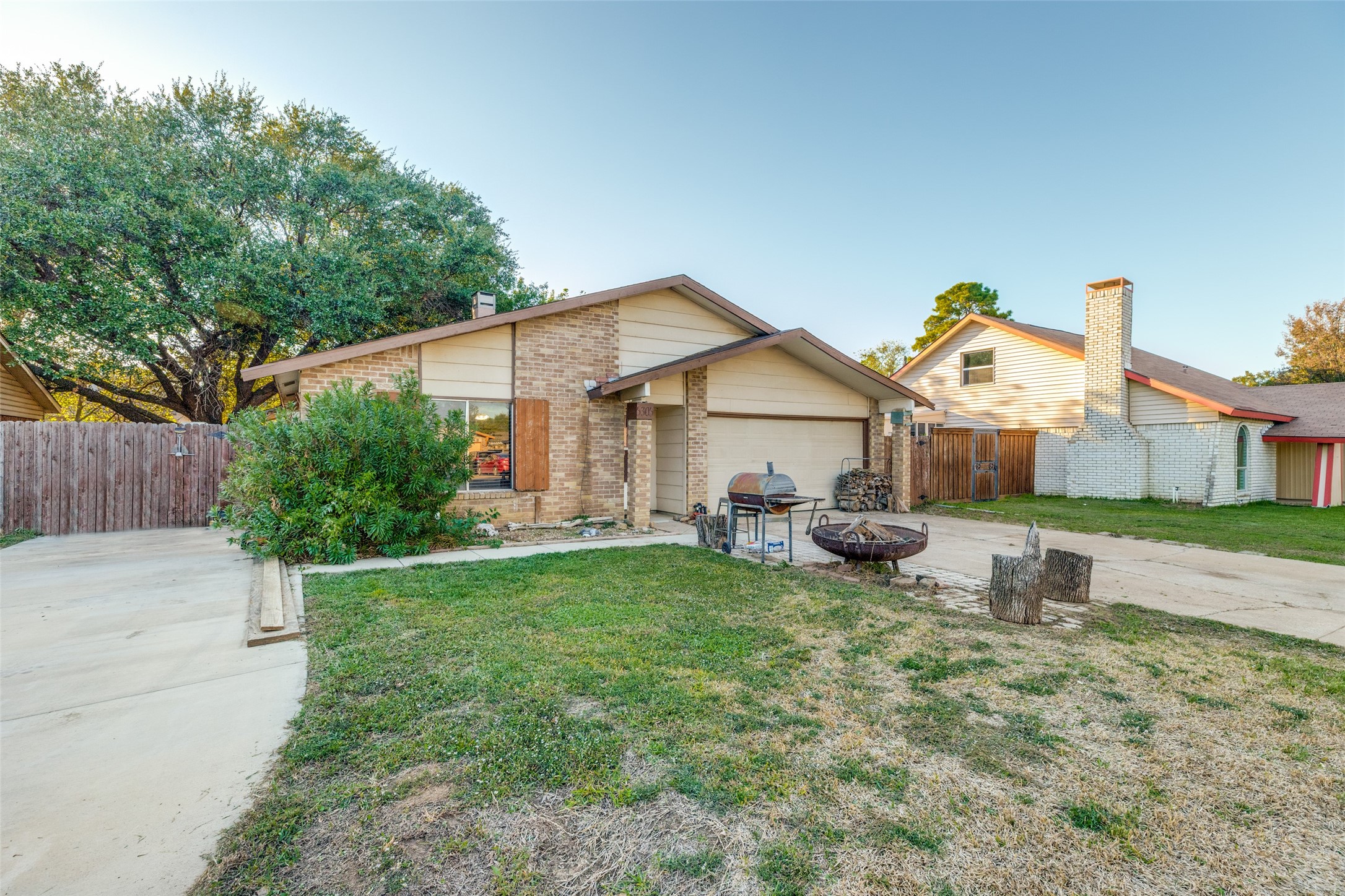 5305 Countess Court — photo