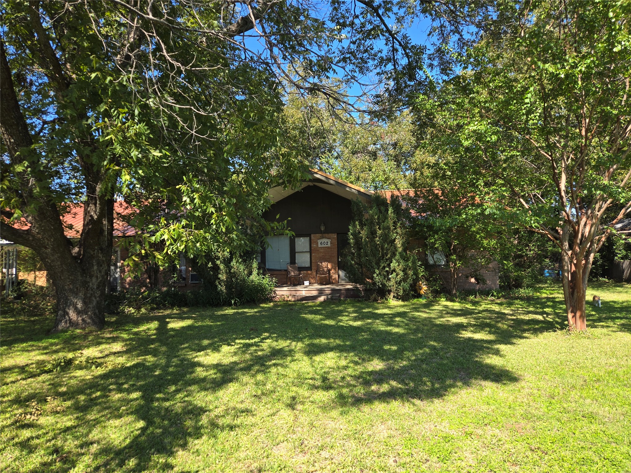 602 W Austin Street — photo