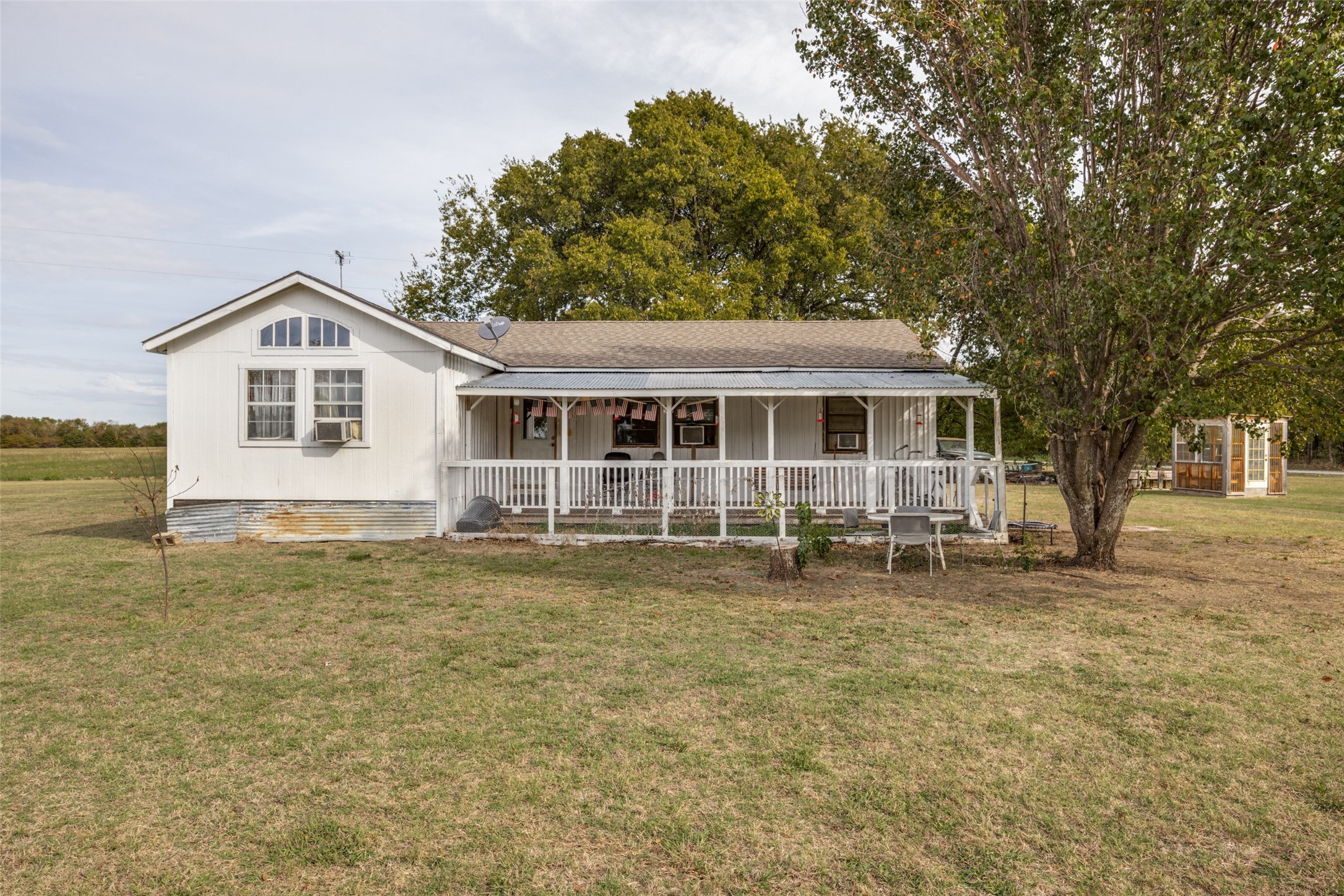 1927 E FM 1550 — photo