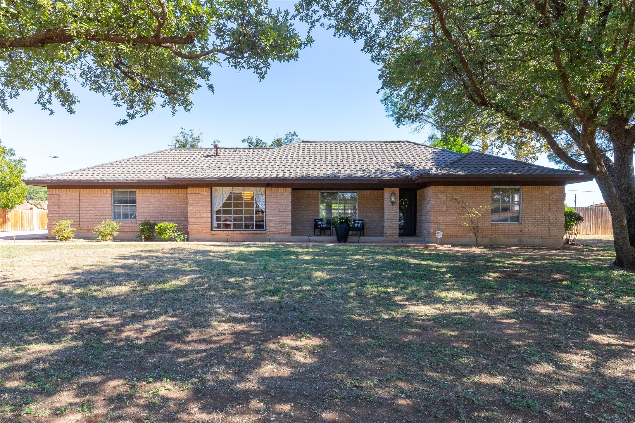 2625 Shoreline Drive — photo