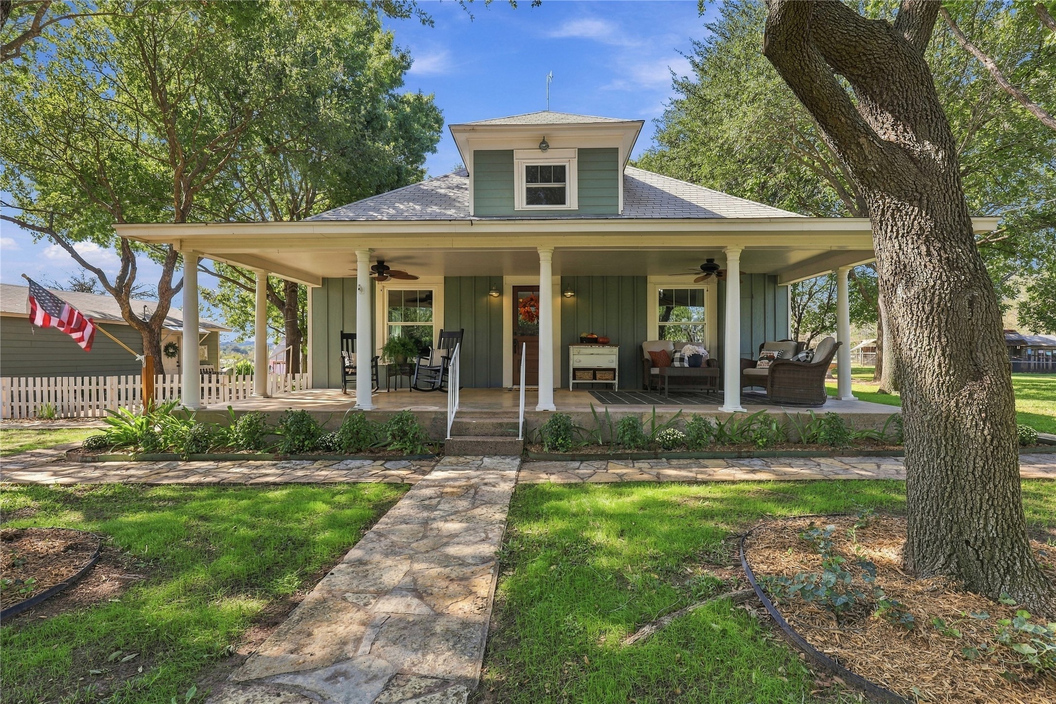 2812 Overton Court — photo