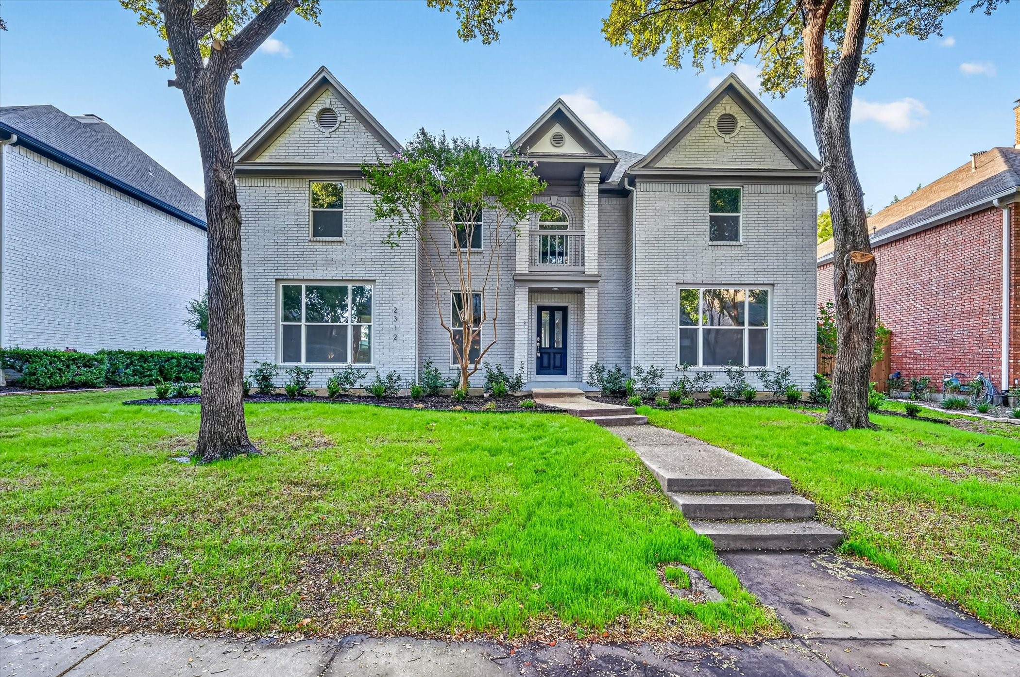 2312 Honeylocust Drive — photo