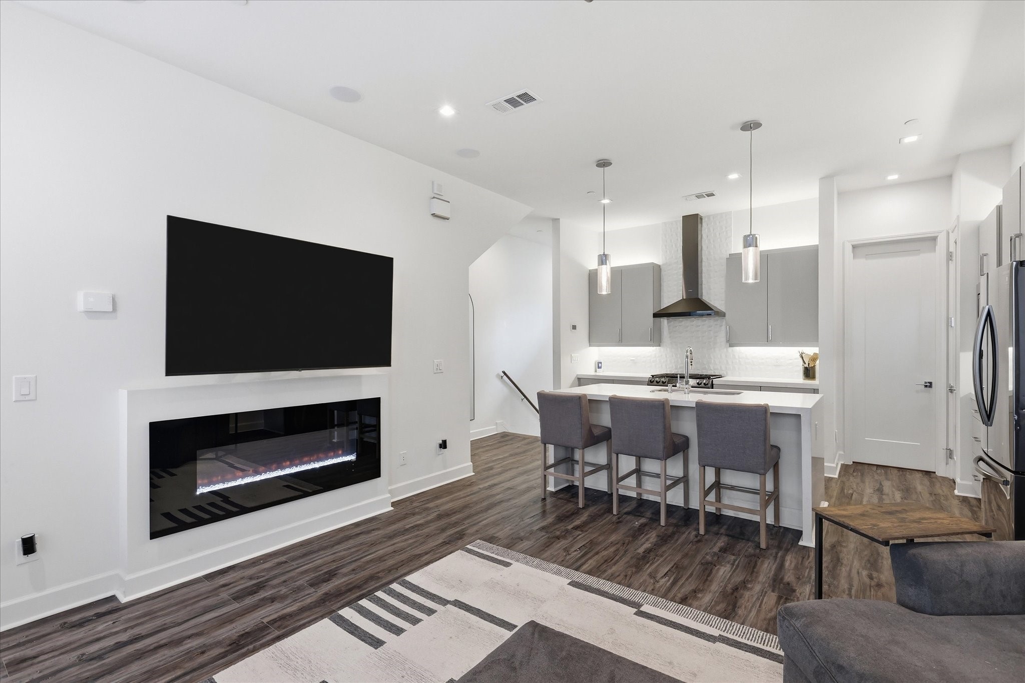 1813 Park Avenue Unit 106 — photo