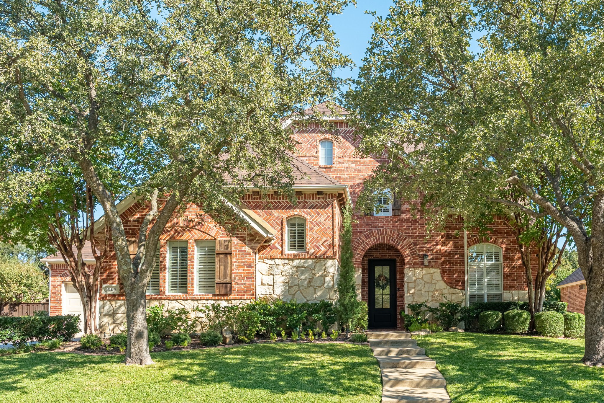 8104 Linksview Drive — photo