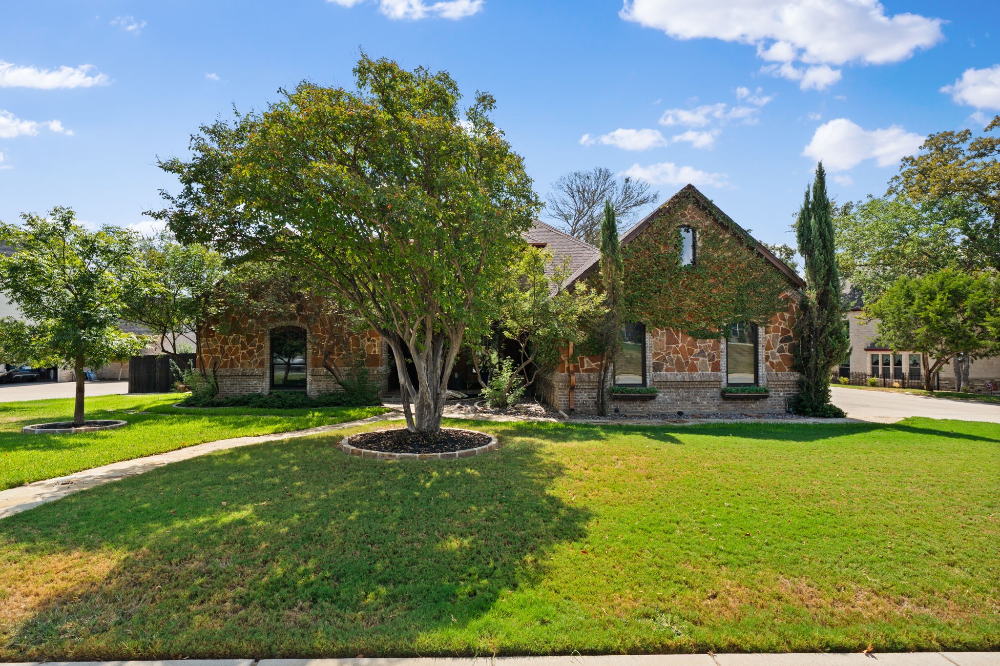 3602 Lakeway Drive — photo