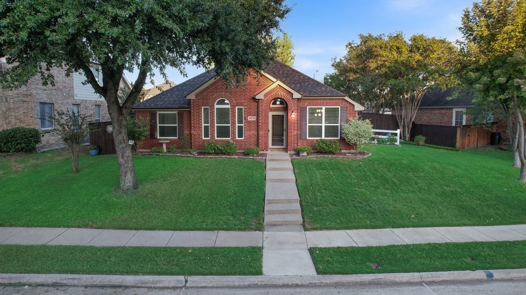 6310 Nueces Bay Drive — photo