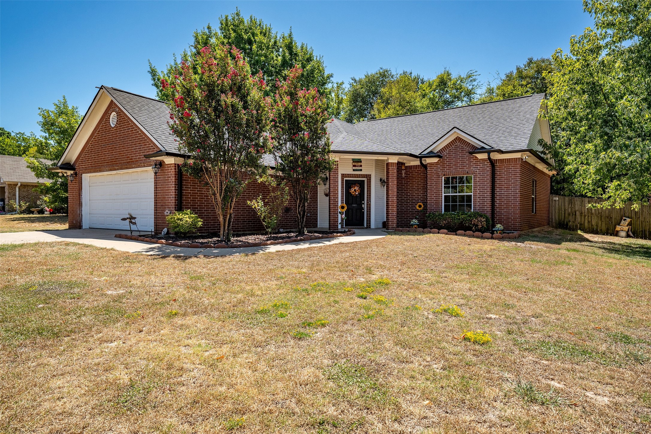 405 Husky Drive — photo