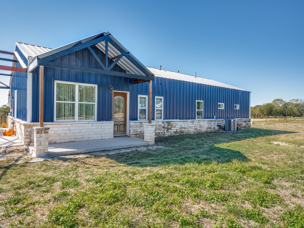 400 N FM 373 — photo