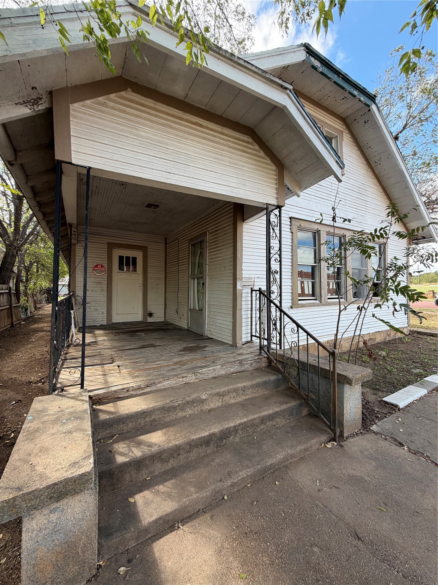 325 Pine Street — photo