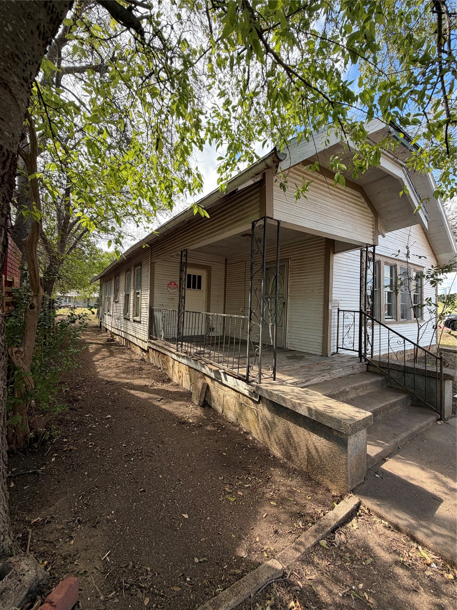 325 Pine Street, Ranger, TX 76470 — photo 2
