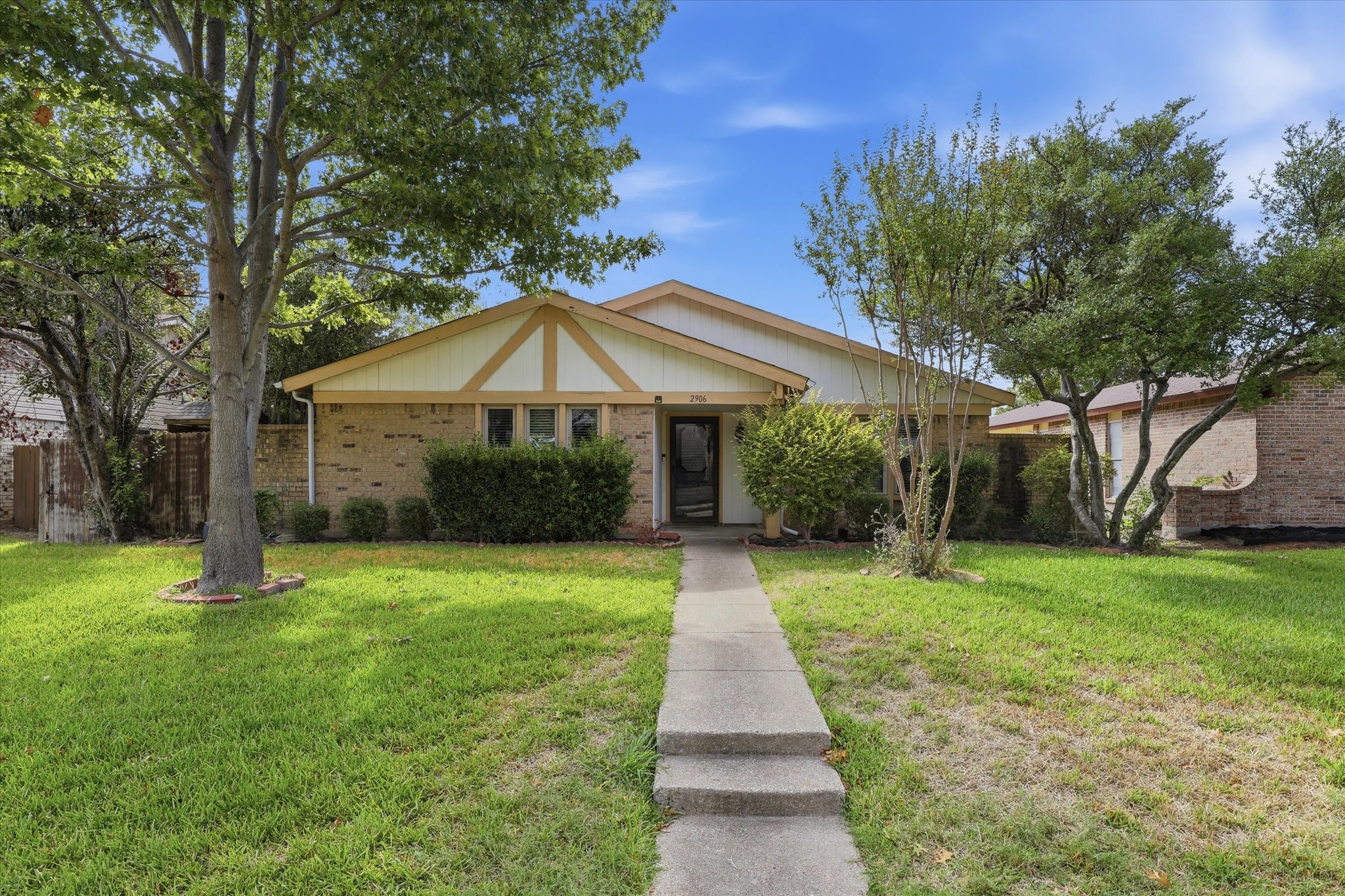 2906 Hazelwood Drive — photo