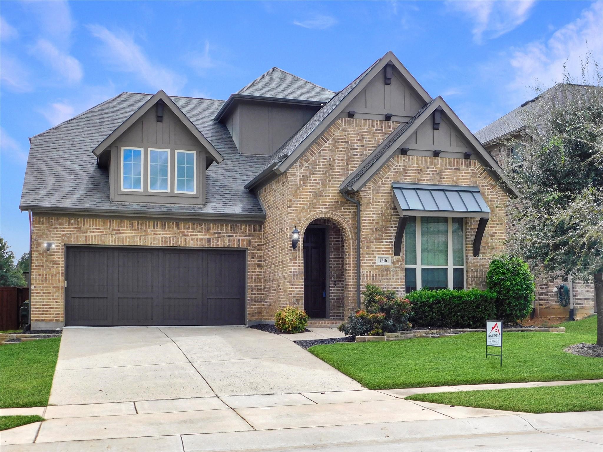 1716 Goliad Way — photo