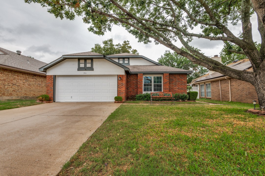 5814 Fox Hunt Drive — photo