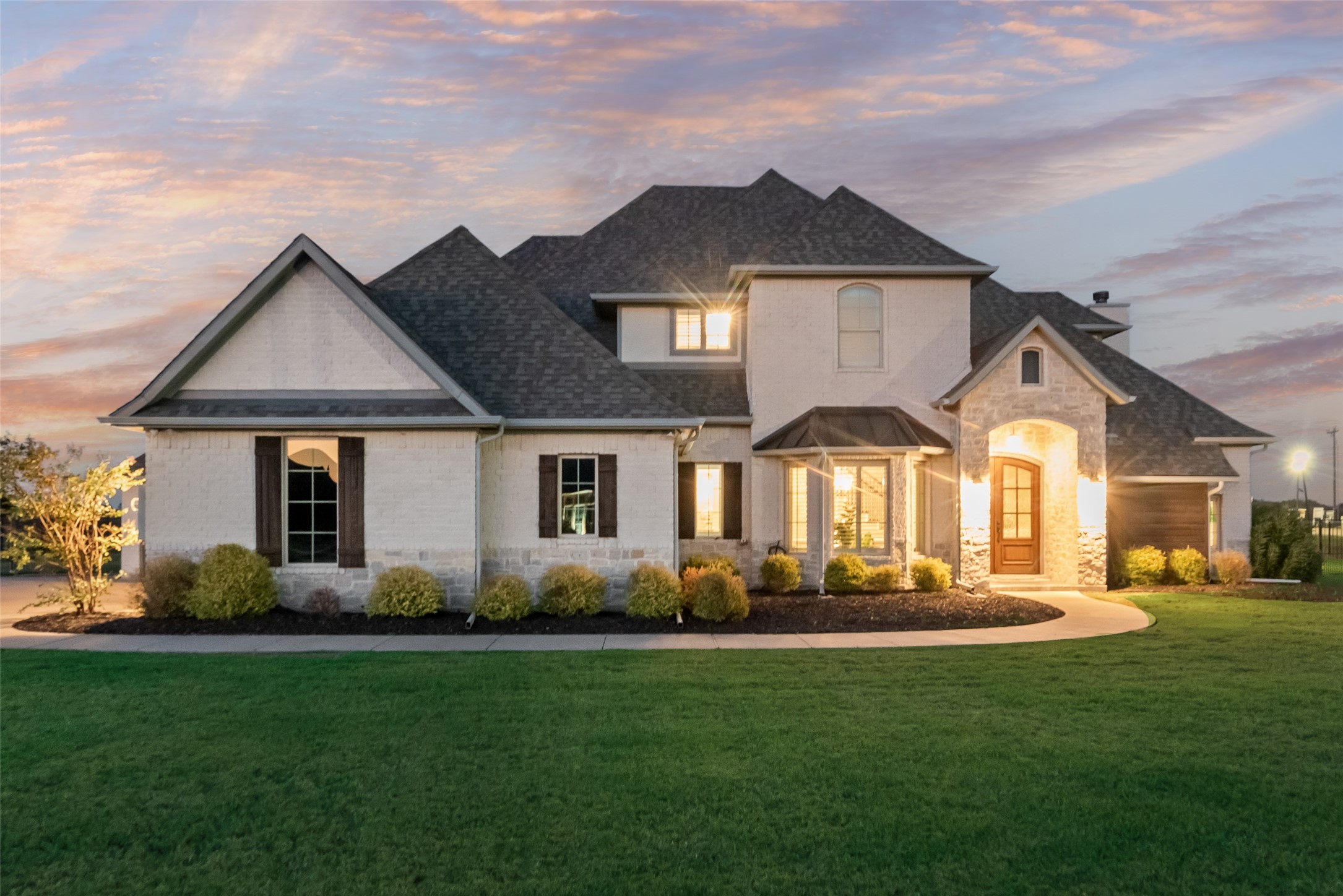 1570 Winding Creek Lane — photo