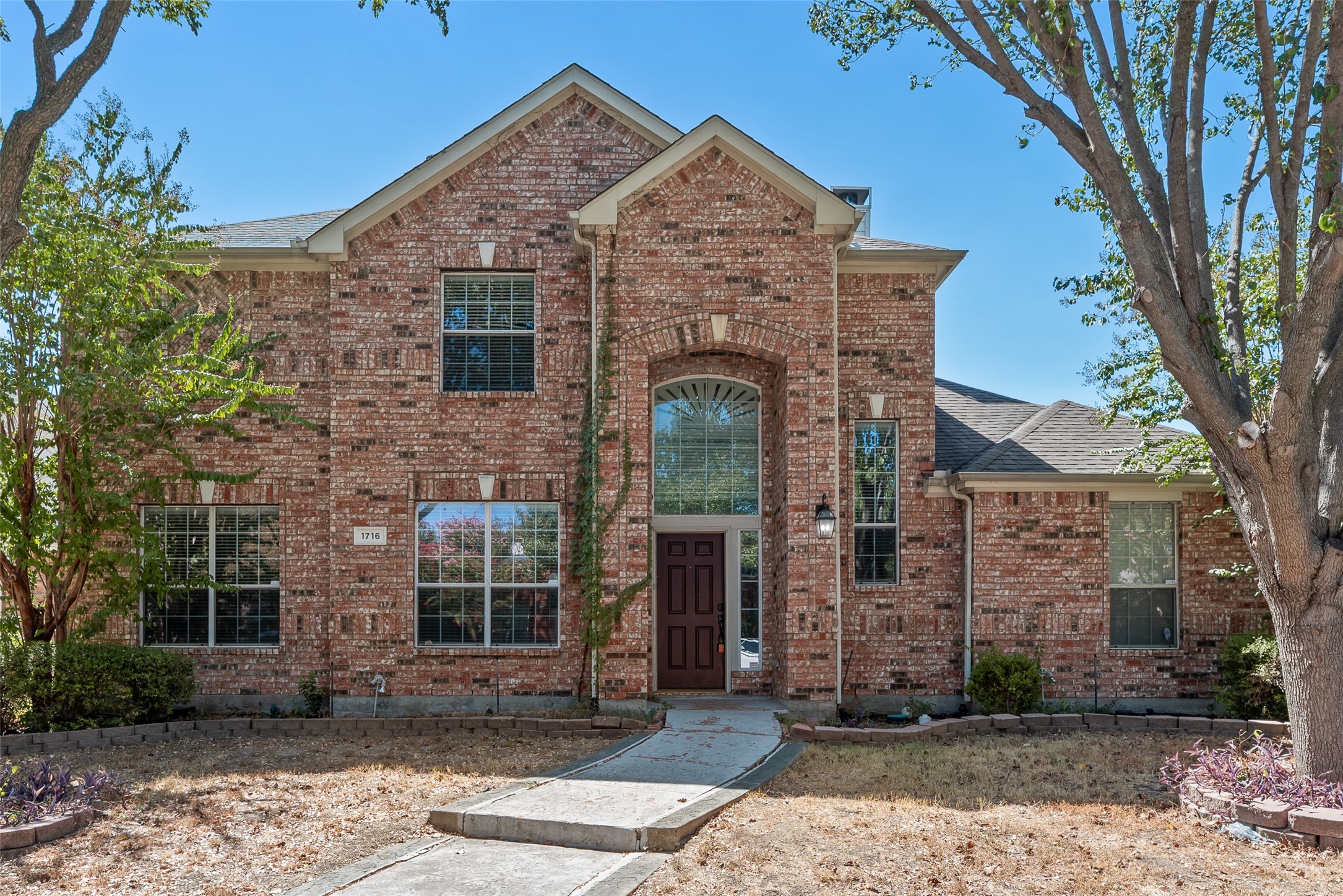 1716 Clarke Springs Drive — photo