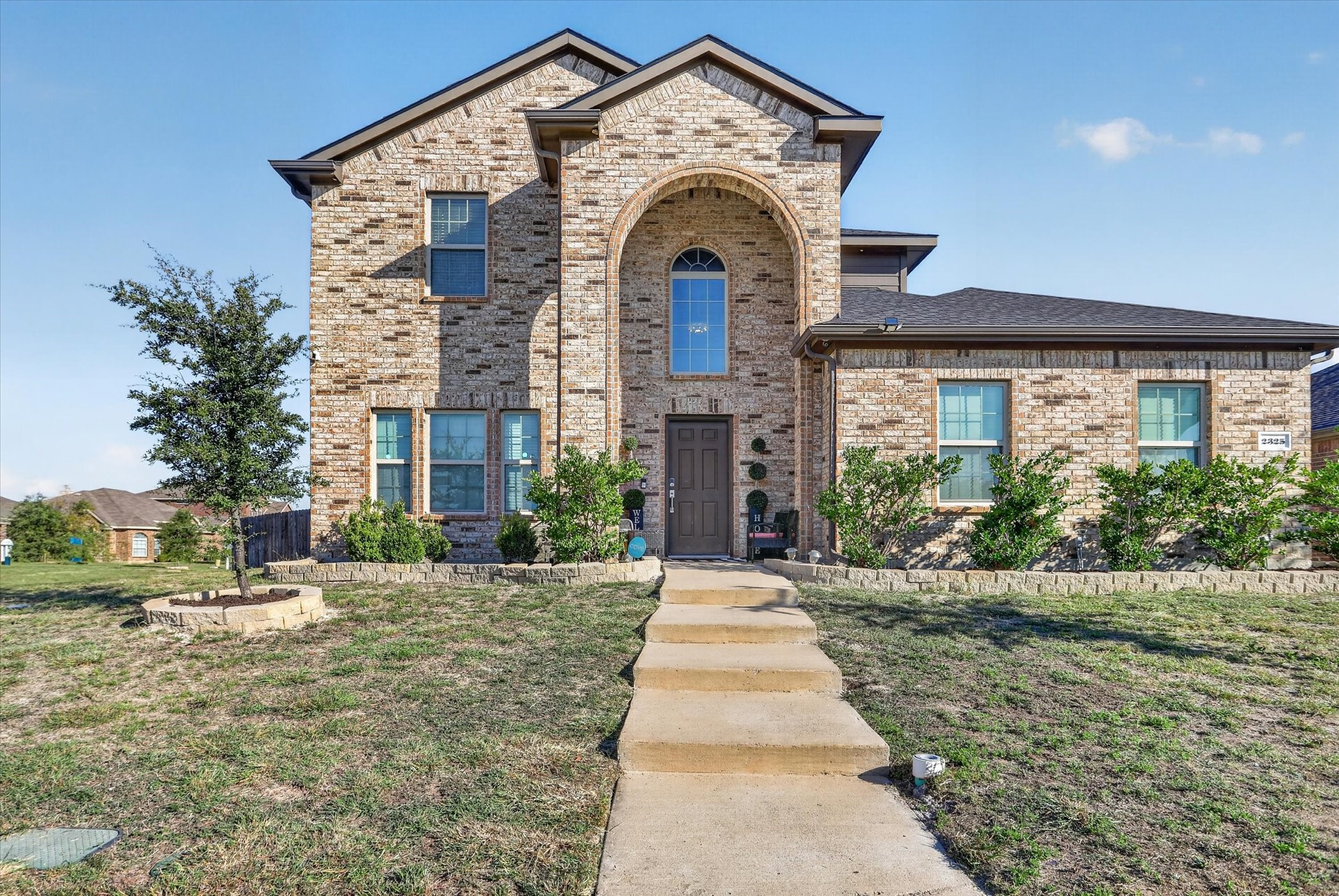 2325 Redwood Drive — photo