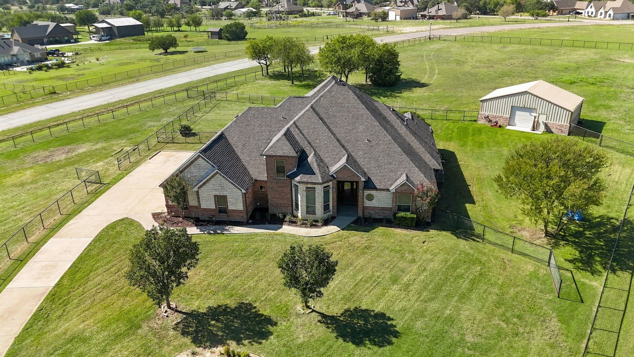 101 Rattling Antler Court — photo