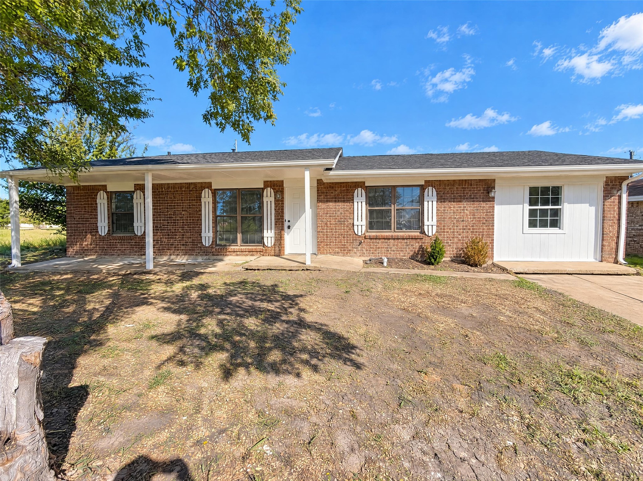 1535 El Camino Circle — photo