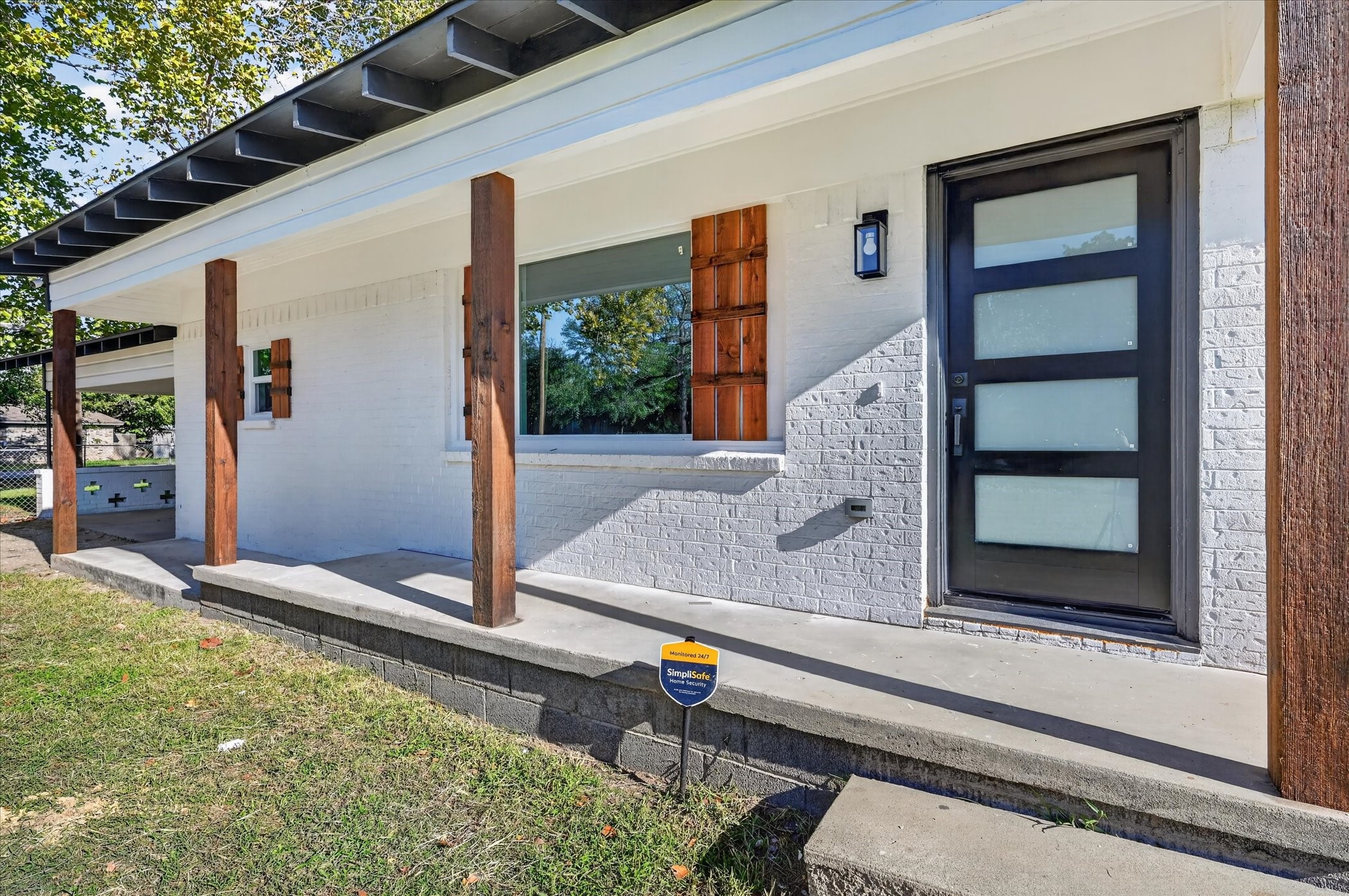 716 Kerry Lane — photo