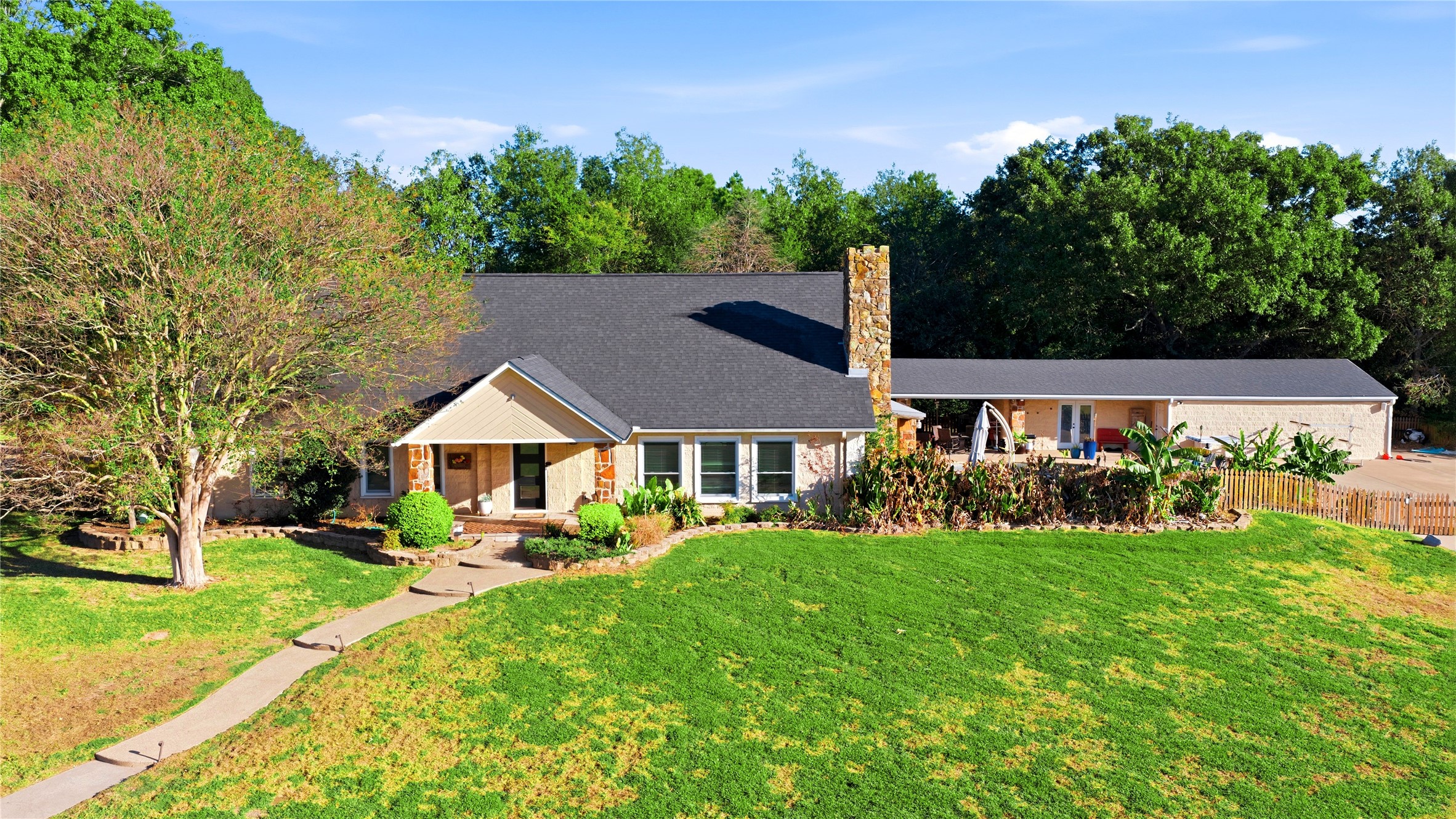 1001 Rolling Drive, Athens, TX 75751 — photo 2