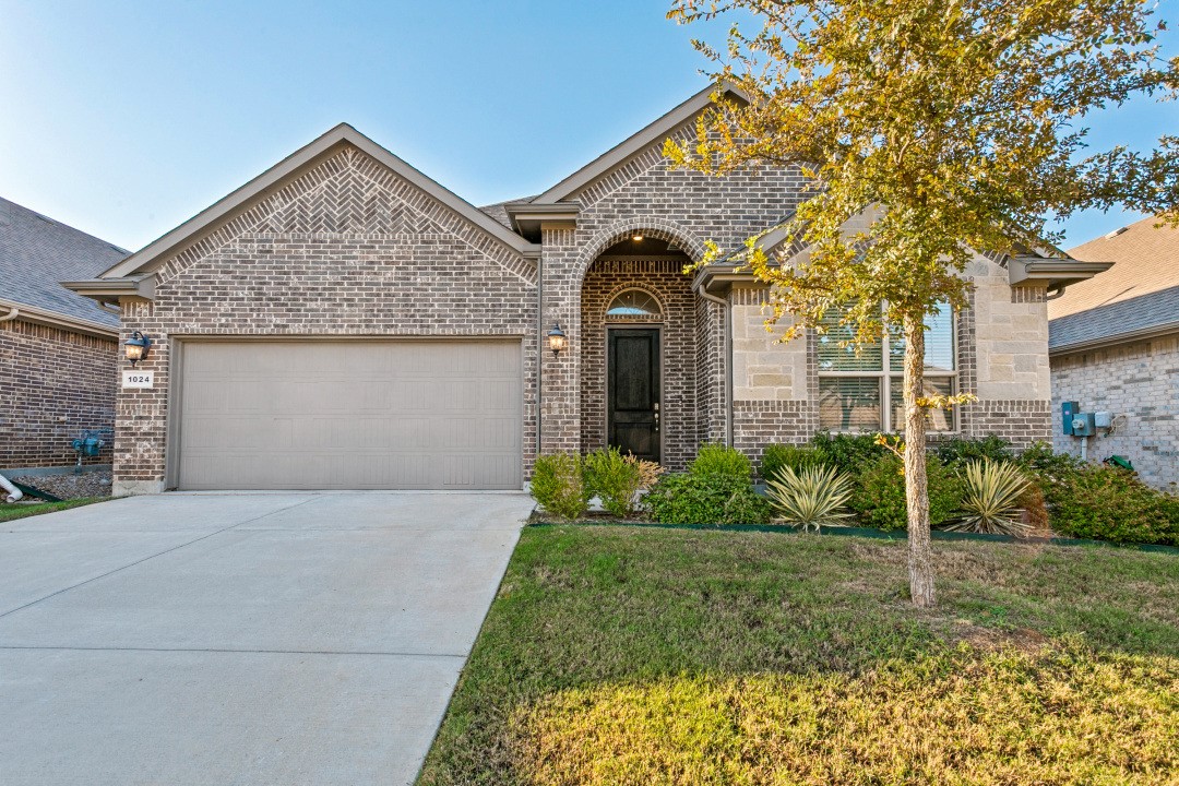 1024 Pitch Pine Street — photo