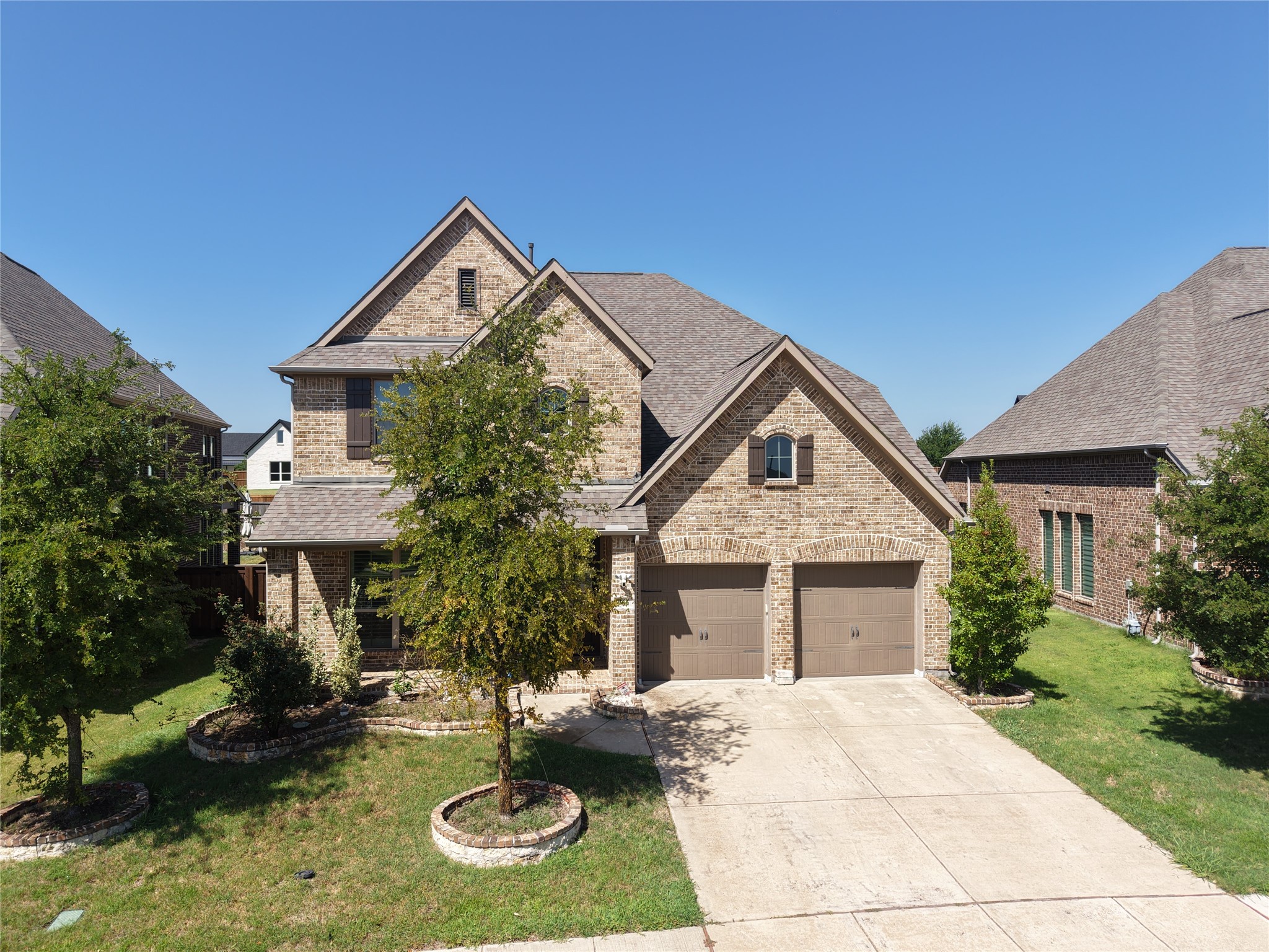 965 Canterbury Lane — photo