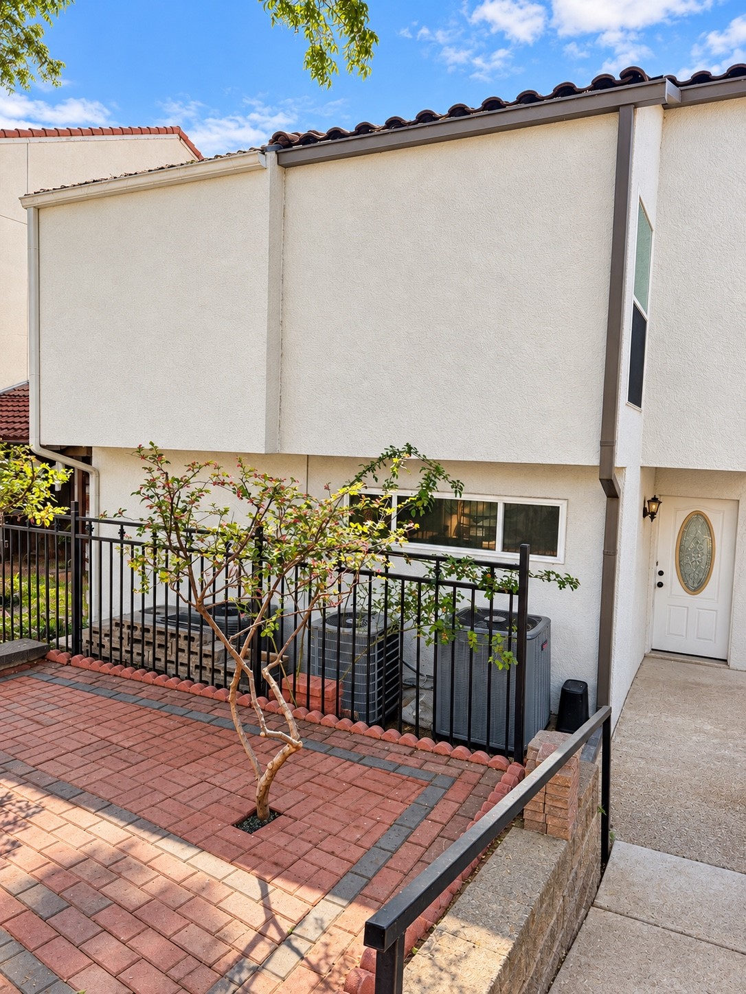 4012 Mediterranean Street — photo