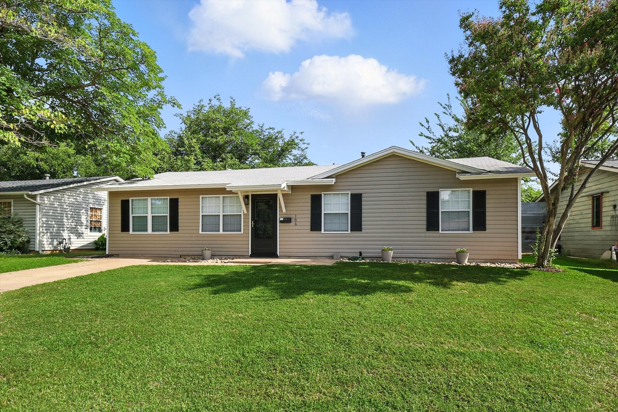 106 Tarrant Drive — photo