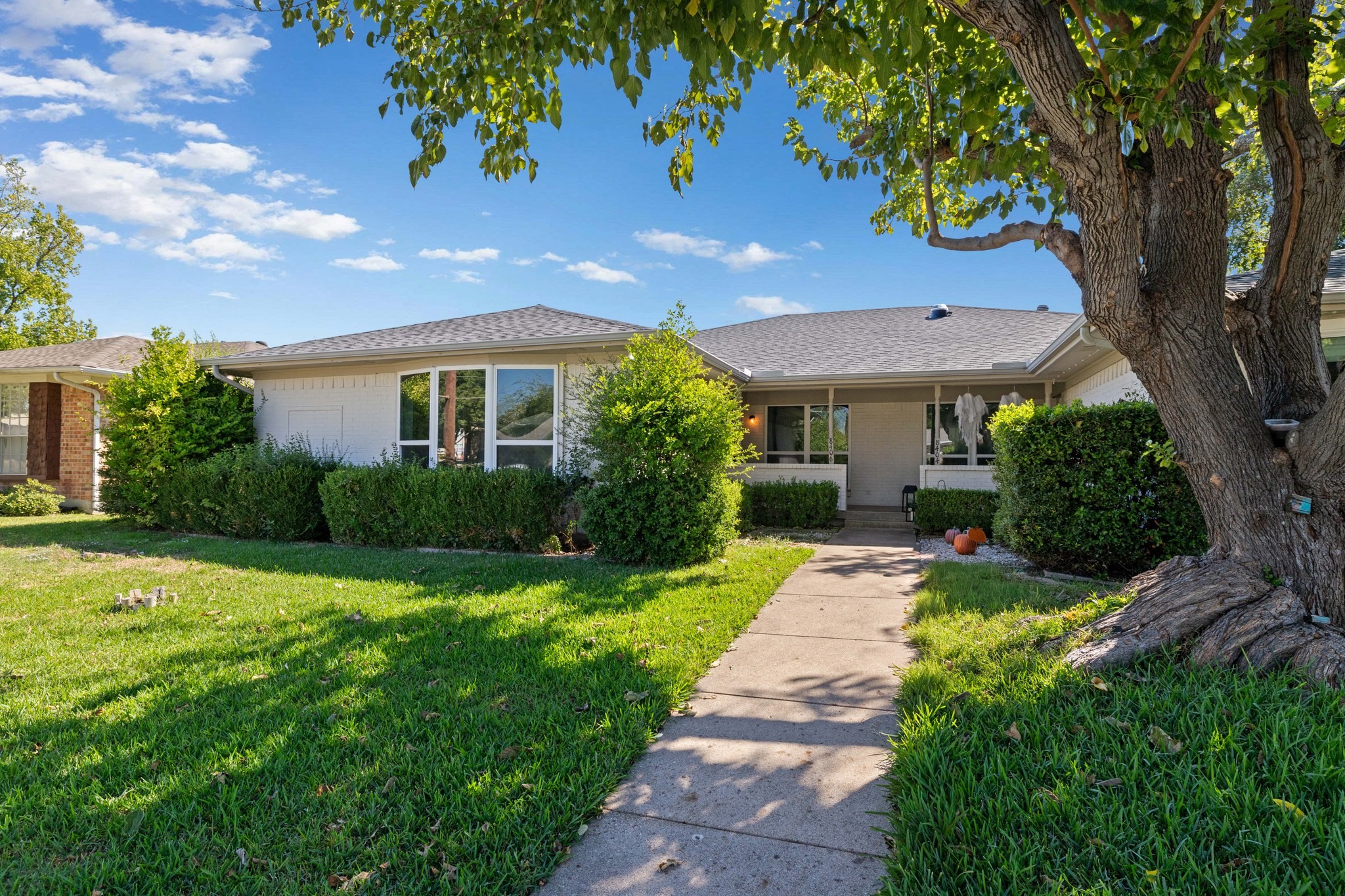 8406 Lullwater Drive — photo