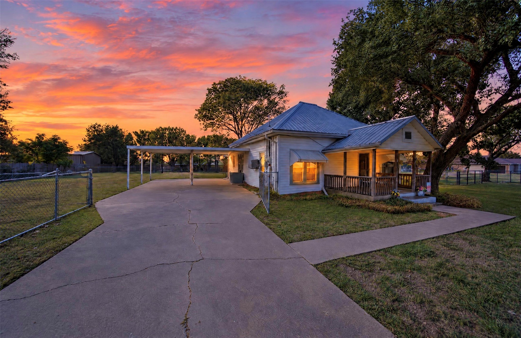 17781 FM 3080 — photo