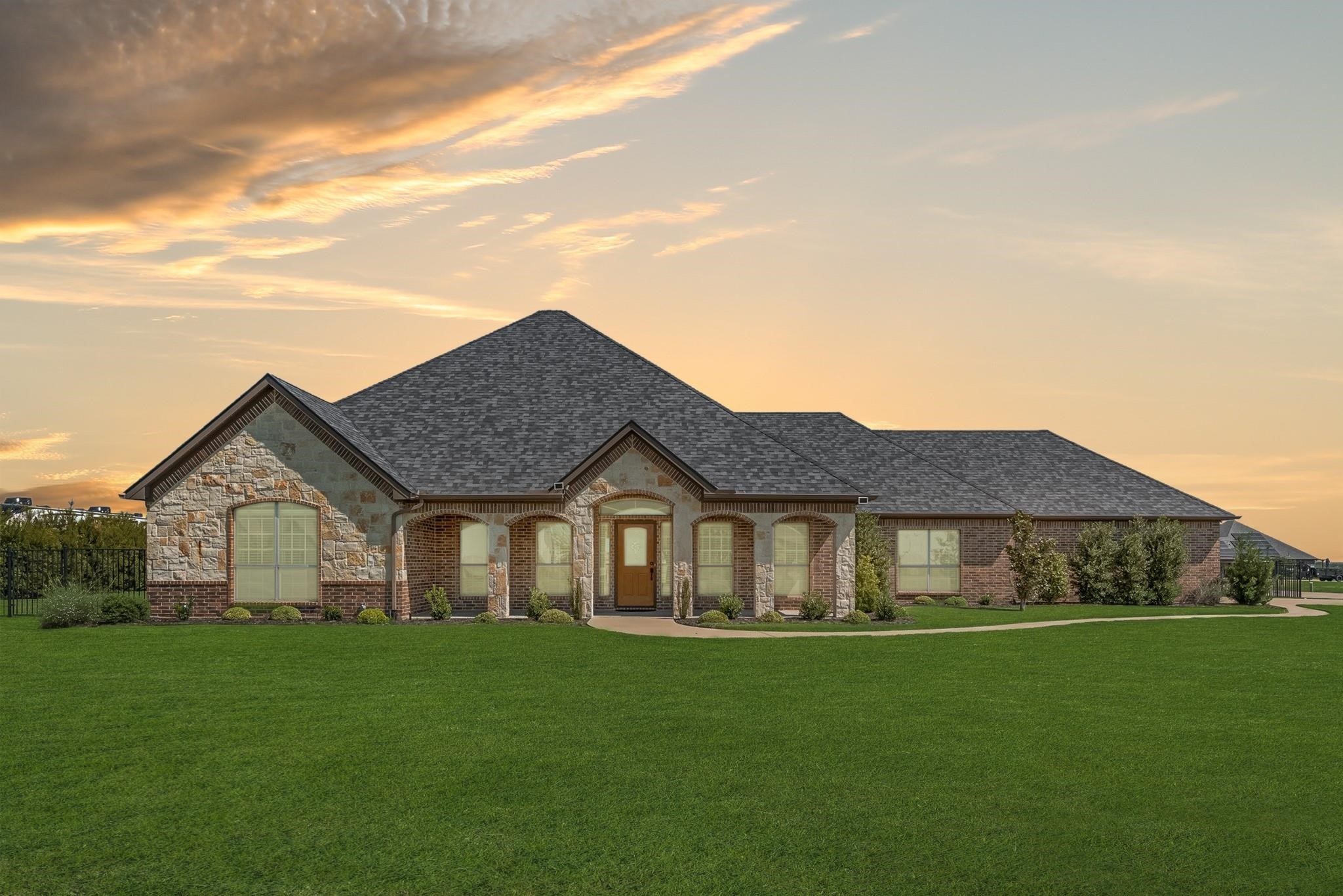 2921 W Alamosa Drive — photo