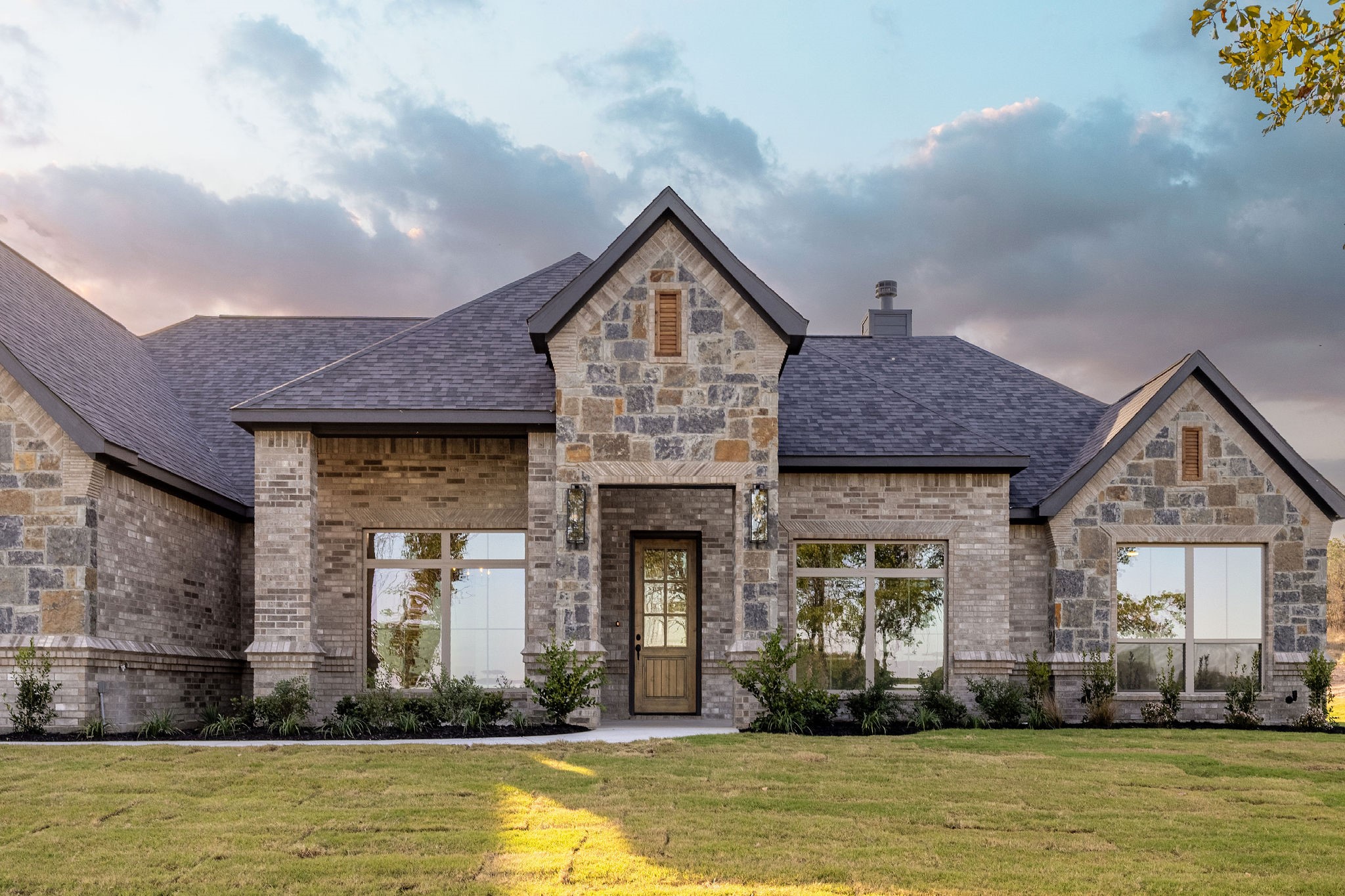121 Prairie Winds Drive — photo