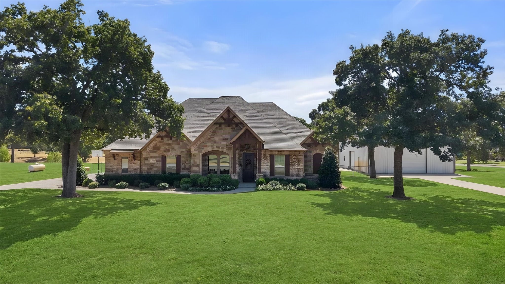 104 Estancia Court — photo