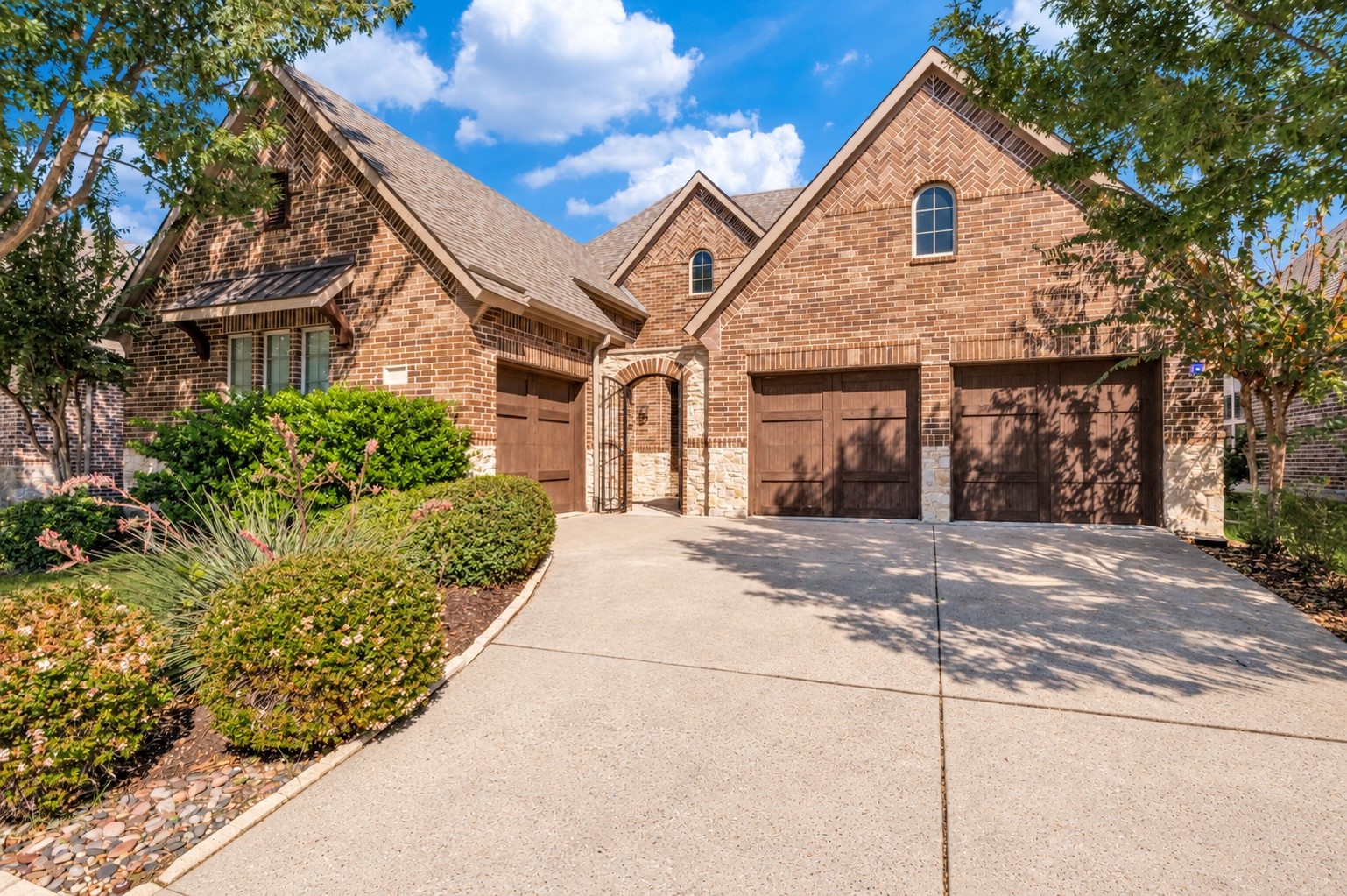 3213 Balmerino Lane — photo